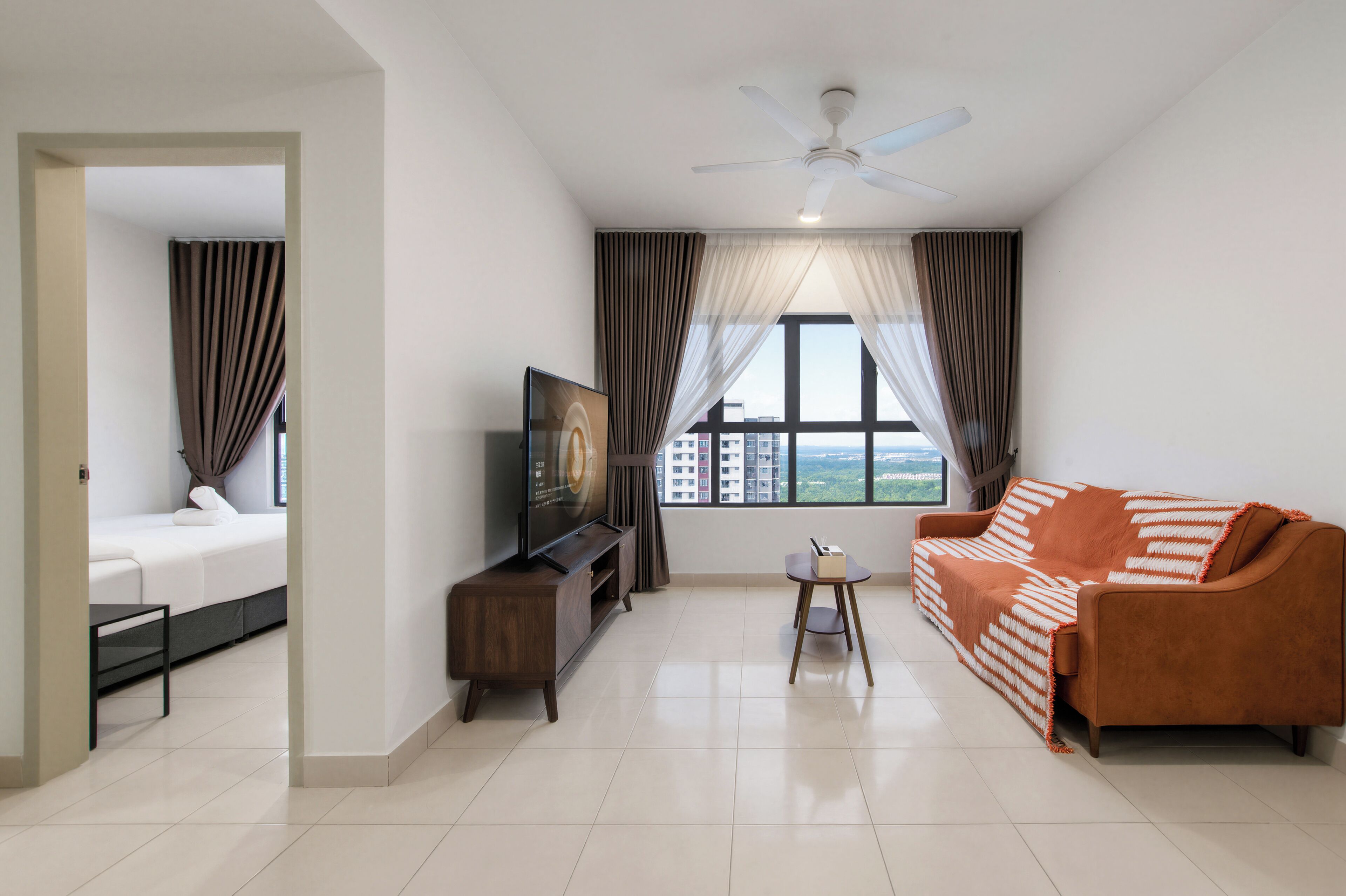 Superior Apartment, 4 Bedrooms, Kitchen, City View | Living area