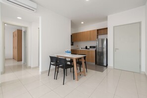 Comfort Apartment, 2 Bedrooms, Kitchen, City View | Private kitchen | Fridge, oven, stovetop, rice cooker - KL International Airport Residensi Arena (Sepang)