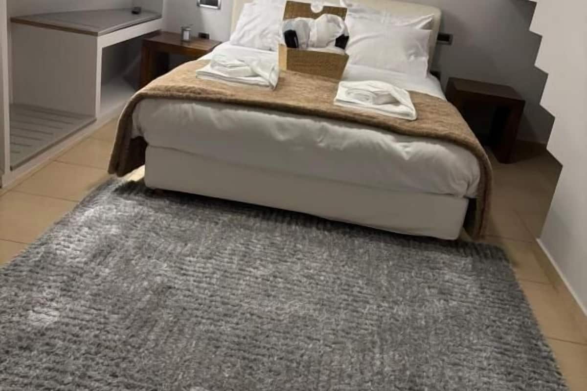 Superior Suite with Fireplace | In-room safe, blackout drapes, soundproofing, free WiFi