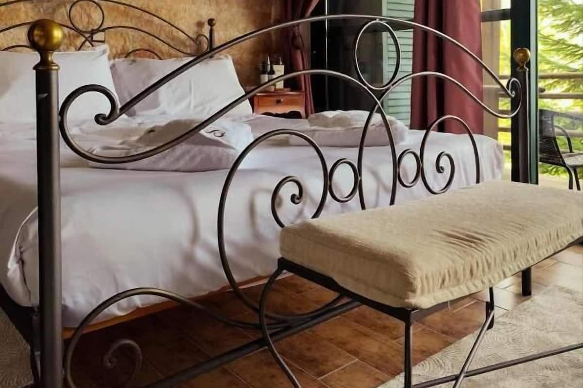 In-room safe, blackout drapes, soundproofing, free WiFi