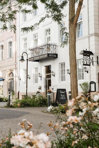 Boutiqe-Hotel Weisses Haus ART