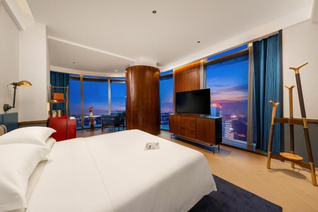 Deluxe-sviitti, 1 suuri parisänky, siivous, kaupunkinäköala