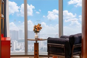 Deluxe Suite, 1 King Bed, Housekeeping, City View | Interior - The Protons Guangzhou (guangzhou)