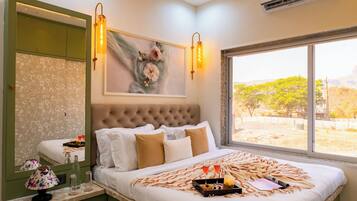 Deluxe Villa, Hill View | In-room safe, iron/ironing board, free WiFi