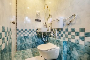 Deluxe Villa, Hill View | Bathroom
