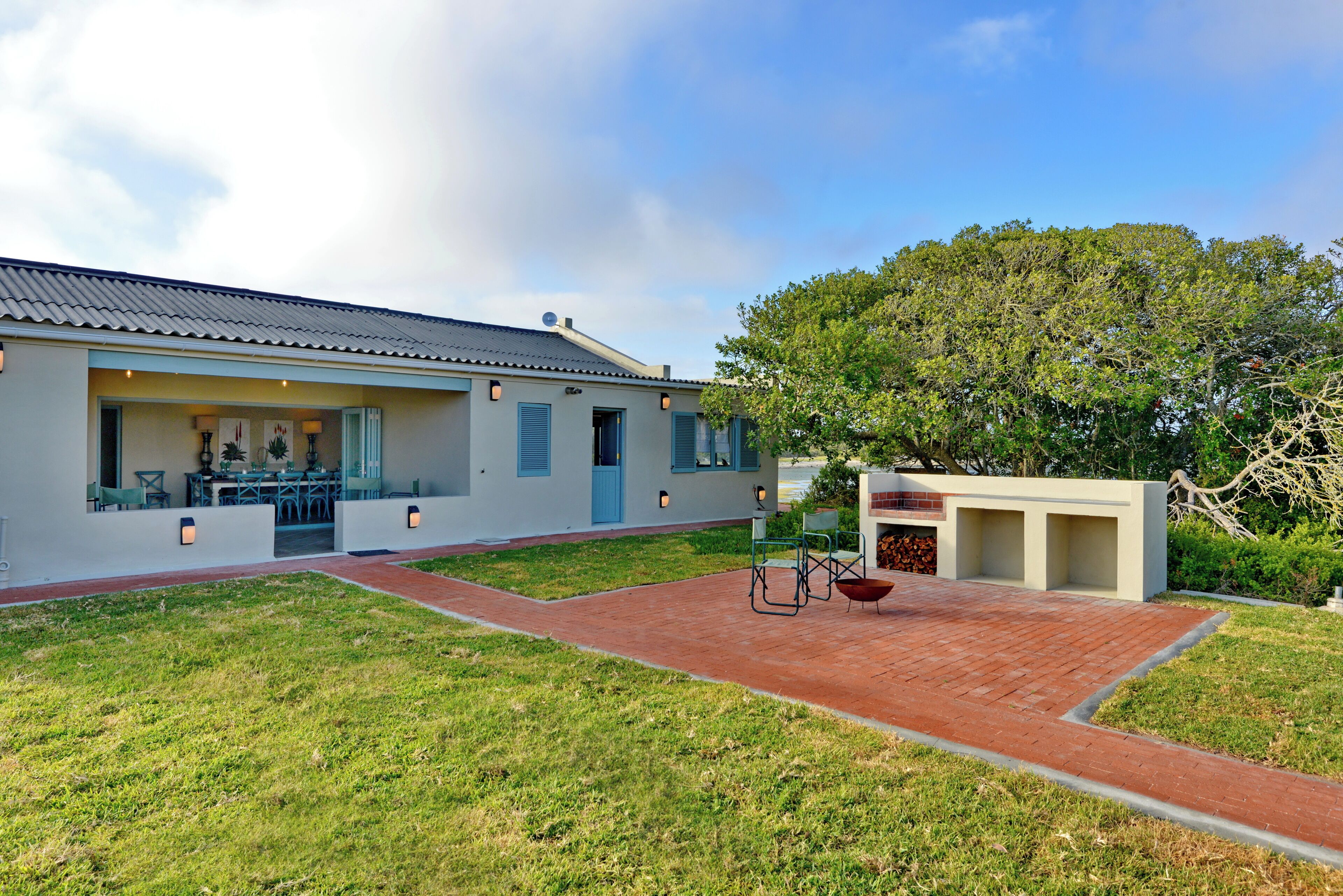 BBQ/picnic area