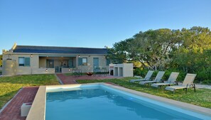 Outdoor pool - De Mond Villa (Overberg)