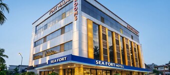 Hotel Fort Malabar Near Ernakulam Town (North) Railway Station