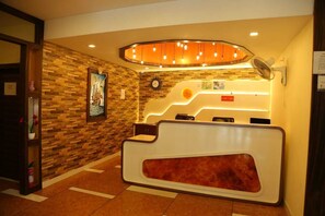 Lobby - Hotel Fort Malabar Near Ernakulam Town (North) Railway Station (Kanayannur)