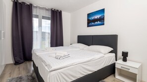 4 Schlafzimmer, Bügeleisen/Bügelbrett, kostenloses WLAN, Bettwäsche