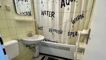 Haartrockner, Seife, Toilettenpapier