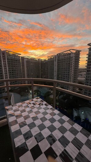 Family Condo, 2 Bedrooms, Balcony, City View | Balcony - The Bawhaus (Parañaque)