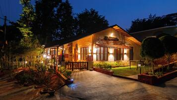 Deluxe Villa | Exterior