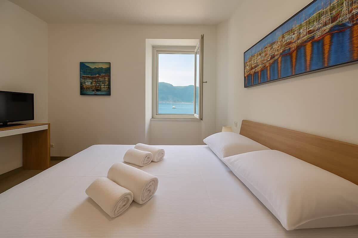 2 chambres, fer et planche à repasser, Wi-Fi, draps fournis