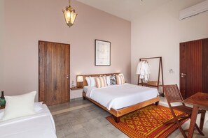 Room - Villa Keo - Beautiful 7-bedroom villa with AC in welcoming Krong Siem Reap (Krong Siem Reap)