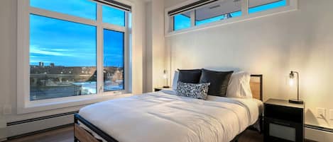 2 bedrooms, desk, iron/ironing board, WiFi