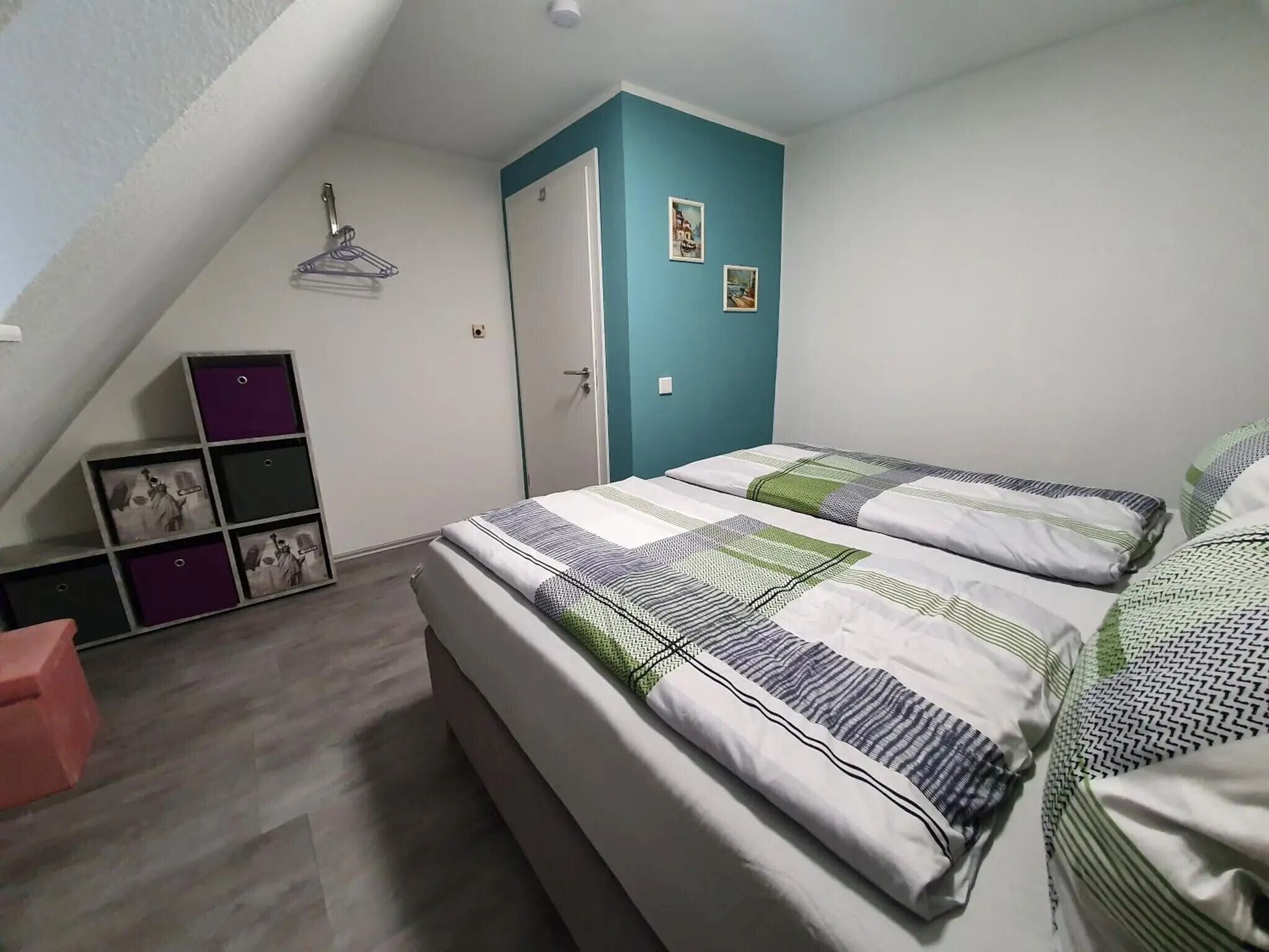 2 slaapkamers, een strijkplank/strijkijzer, wifi, beddengoed
