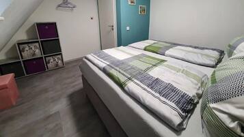 2 slaapkamers, een strijkplank/strijkijzer, wifi, beddengoed