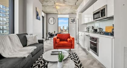 Luxe Modern Escape W/ Tower Views