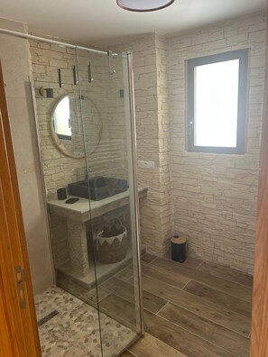 Shower, hair dryer, towels, toilet paper - Luxury apartment on the port of Bonifacio (Bonifacio)