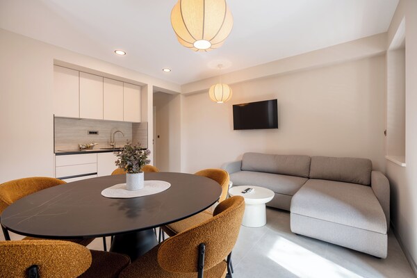 Villa Merkur Makarska Apartments - Makarska