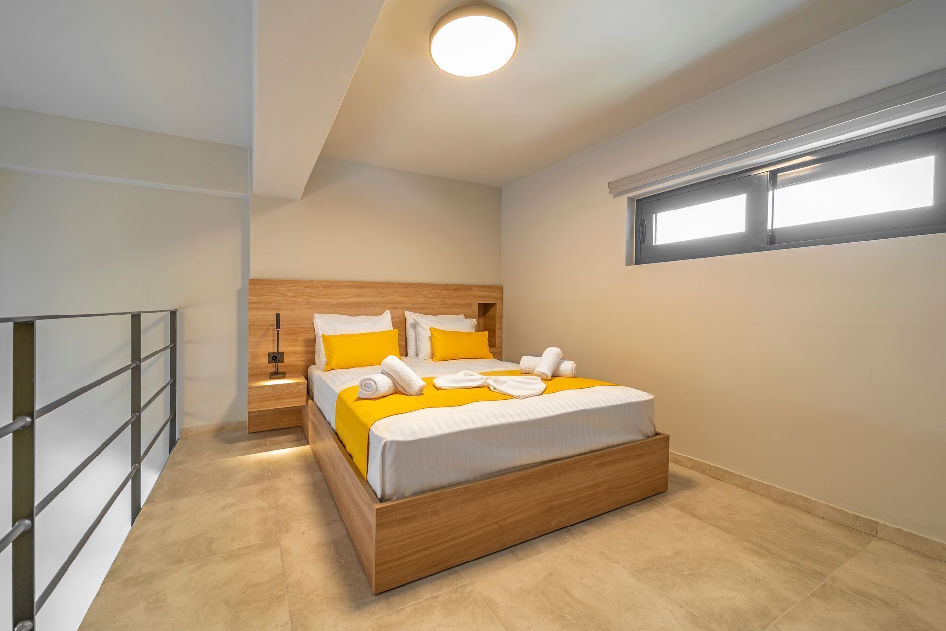 1 bedroom, travel crib, internet, bed sheets
