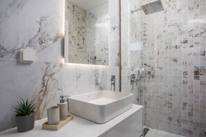 Shower, hair dryer, towels - Calma Luxury Villa (E), Villa (Rhodes)