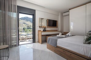 2 chambres, fer et planche à repasser, lit parapluie, Wi-Fi gratuit