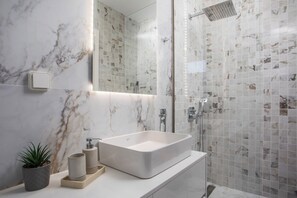 Shower, hair dryer, towels - Calma Luxury Villa (T), Villa (Rhodes)