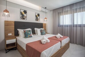 2 bedrooms, iron/ironing board, free WiFi, bed sheets - Calma Luxury Villa (T), Villa (Rhodes)