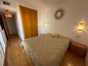 Room - Lovely duplex with views of the communal swimming pool AV-13 (Roses)