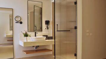 Deluxe Room, Pool View