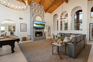 Smart TV, fireplace, offices