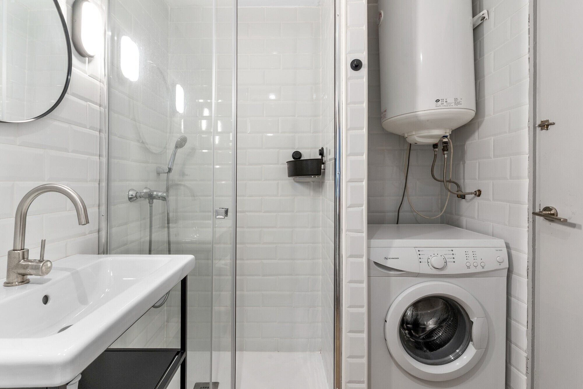 Shower, towels