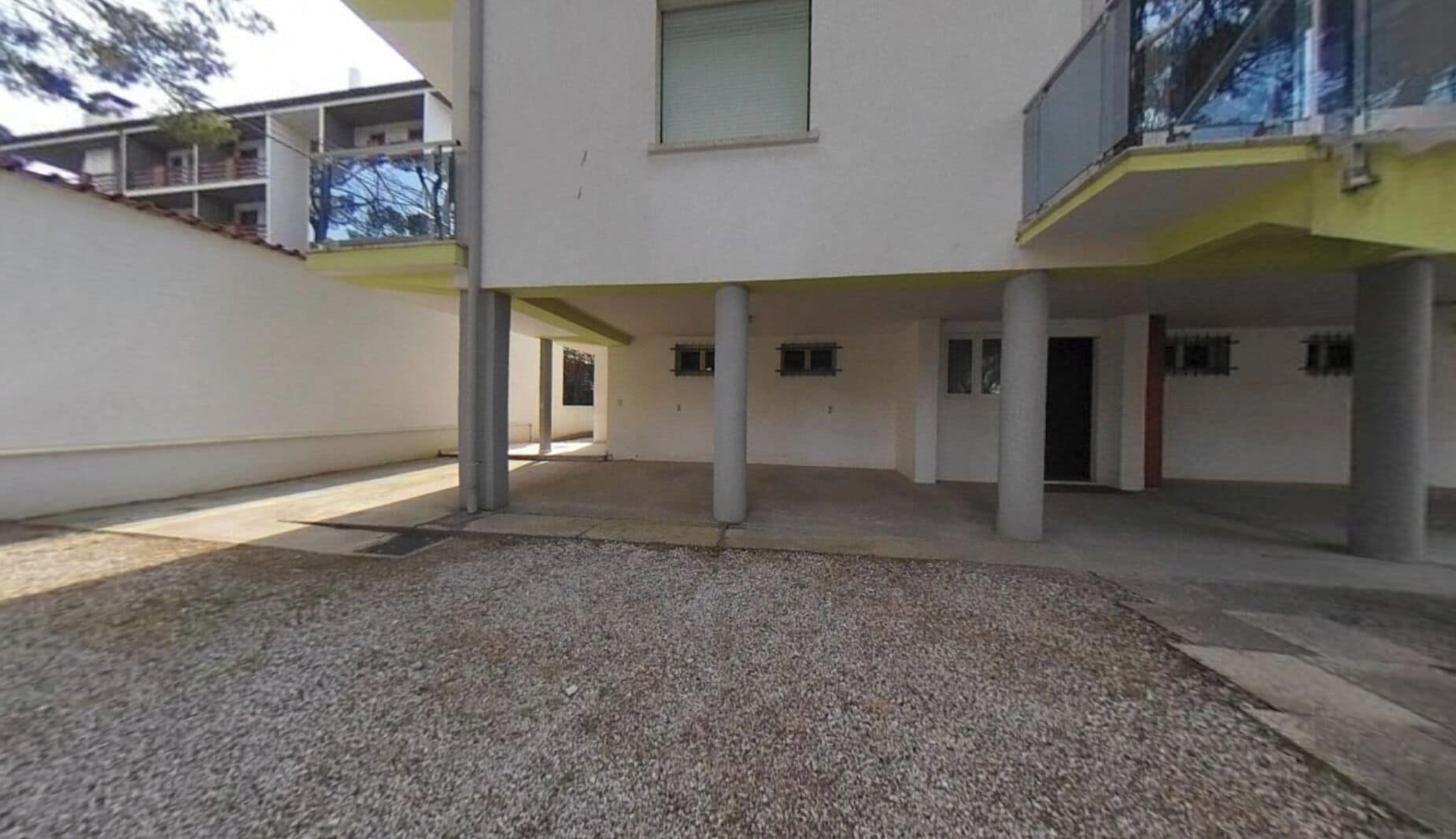 Appartement, 3 slaapkamers, terras, uitzicht op tuin | Details aan de buitenkant