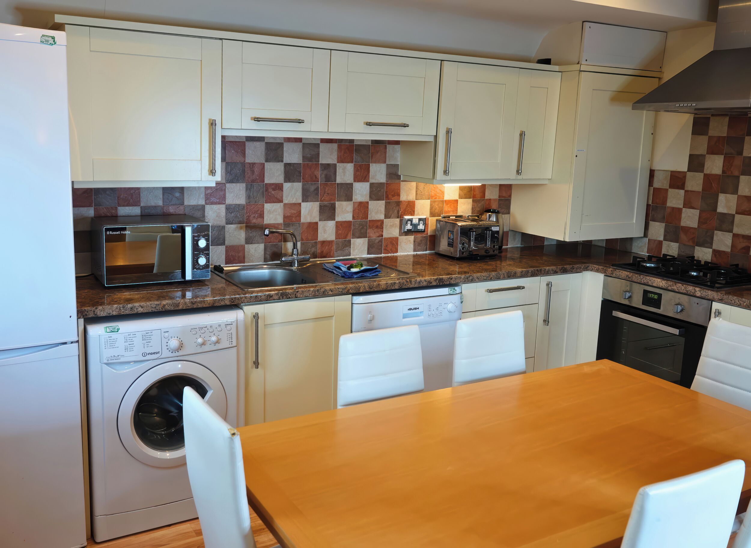 Dishwasher, cookware/dishes/utensils