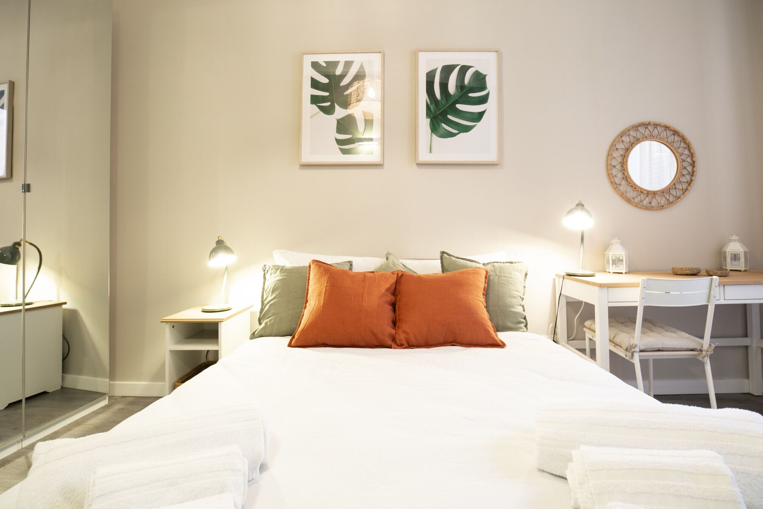 1 habitación, tabla de planchar con plancha, wifi gratis y ropa de cama 