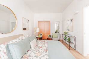 1 bedroom, iron/ironing board, free WiFi, bed sheets - Experience the Authentic Beauty of Lucca at Letizia Plaza (Lucca)