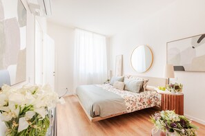 1 habitación, tabla de planchar con plancha, wifi gratis y ropa de cama 