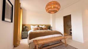 6 dormitorios, tabla de planchar con plancha, wifi y ropa de cama