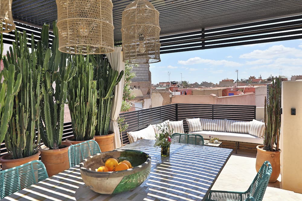 Riad Della