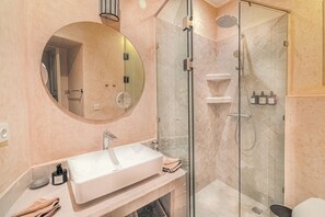 Comfort-Doppelzimmer | Badezimmer