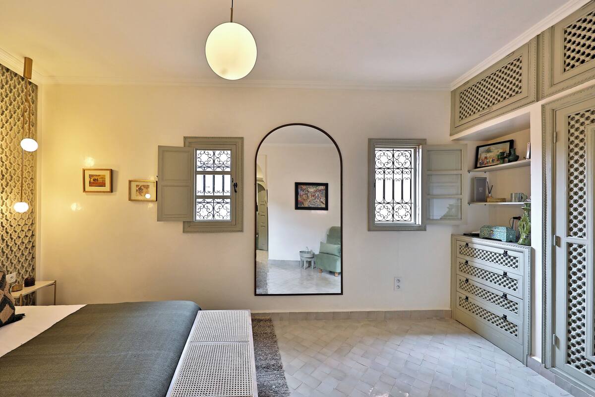 Quarto casal luxo | Cofres nos quartos, Wi-Fi de cortesia