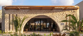 JAZ Viva Casa Maza, Almaza Bay