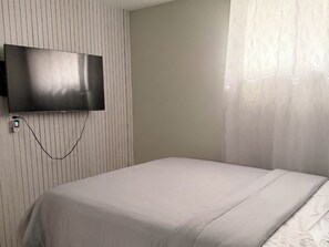 Apartment, 1 Bedroom, Smoking | 1 bedroom - Cozy 1-bedroom Apartment in Calgary With Kitchenette (Calgary)