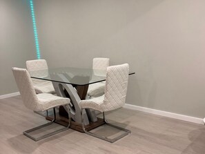 Appartement, 1 chambre, fumeur | Salle à manger