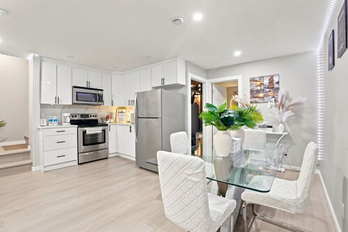 Cozy 1-bedroom Apartment in Calgary With Kitchenette