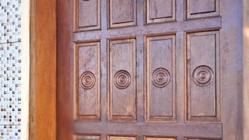 Comfort driepersoonskamer, uitzicht op bergen | Details aan de buitenkant