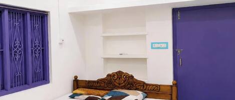 Deluxe Double Room, Penyaman udara | Peralatan tempat tidur hipoalergenik, meja, kalis bunyi, Wi-fi percuma