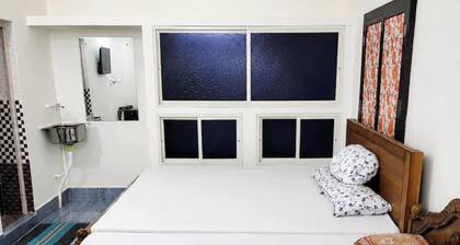 Hotel Sandhya Home stay Puri